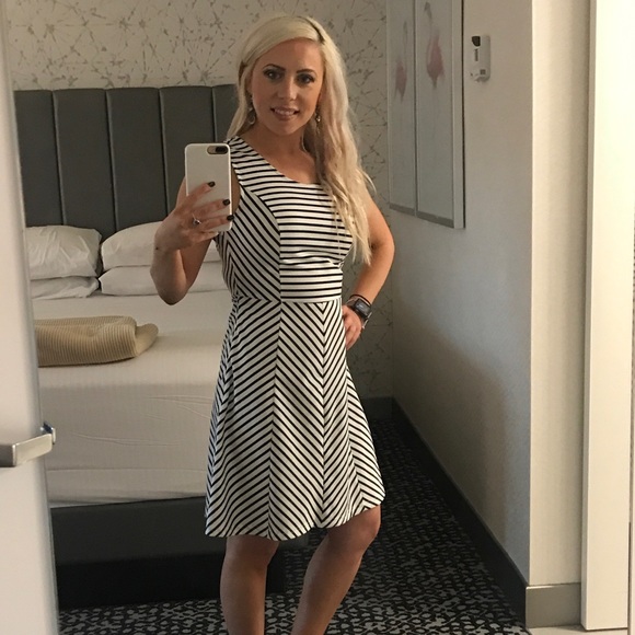 Posher, Amelia G - Picture 8 of 12